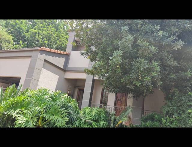 3 BEDROOM FREESTANDING FOR SALE IN SAFARI GARDENS